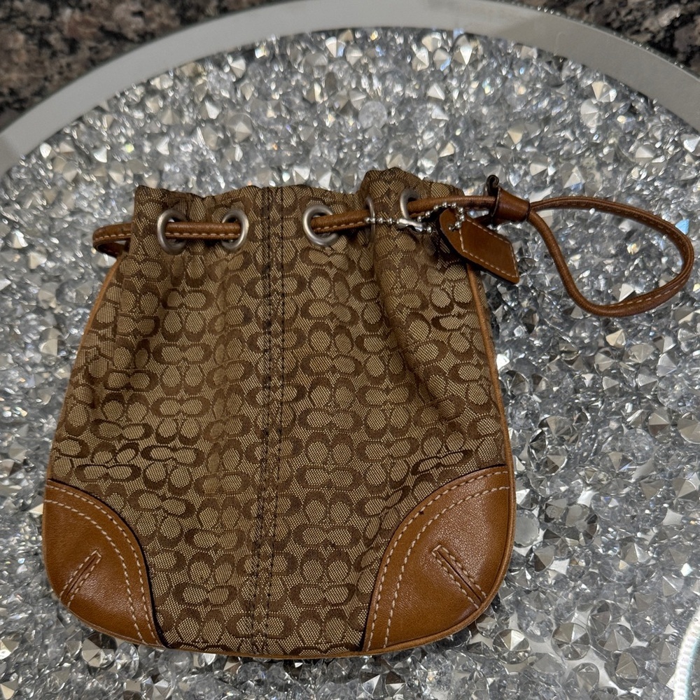 Coach vintage rare Y2K soho Brown Signature drawstring bucket Wristlet - Picture 14 of 16
